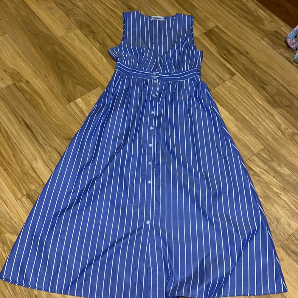 Urban Outfitters lovely maxi dress; button down; size Small